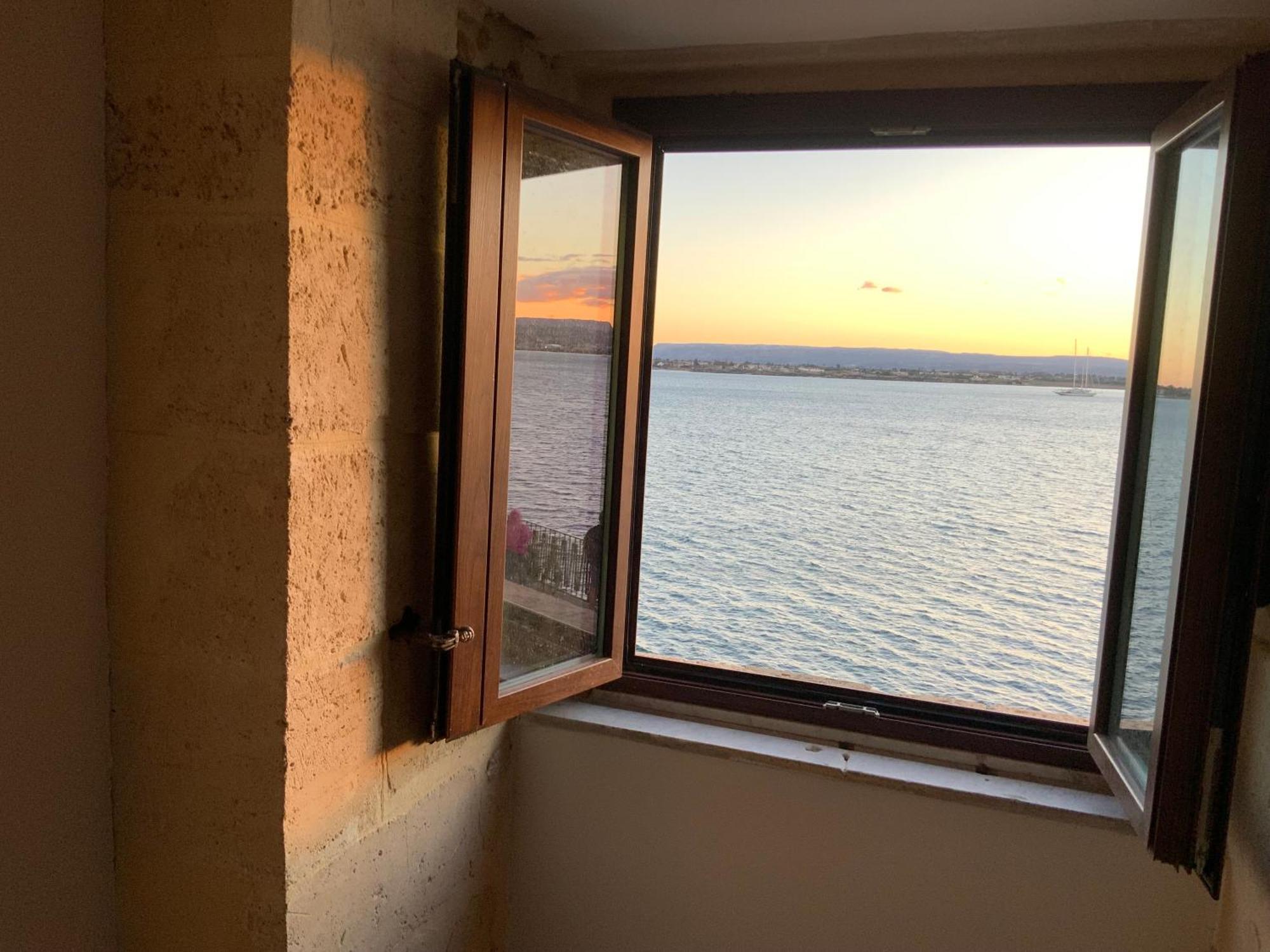 L'Alba E Il Tramonto Vista Mare Apartment Syracuse Luaran gambar